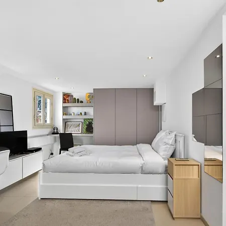 Les Cyclamen Apartment