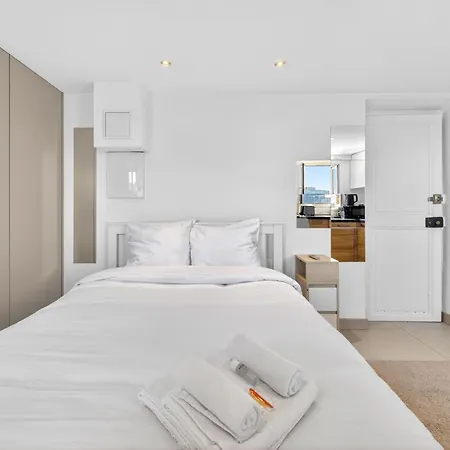 Les Cyclamen Apartment
